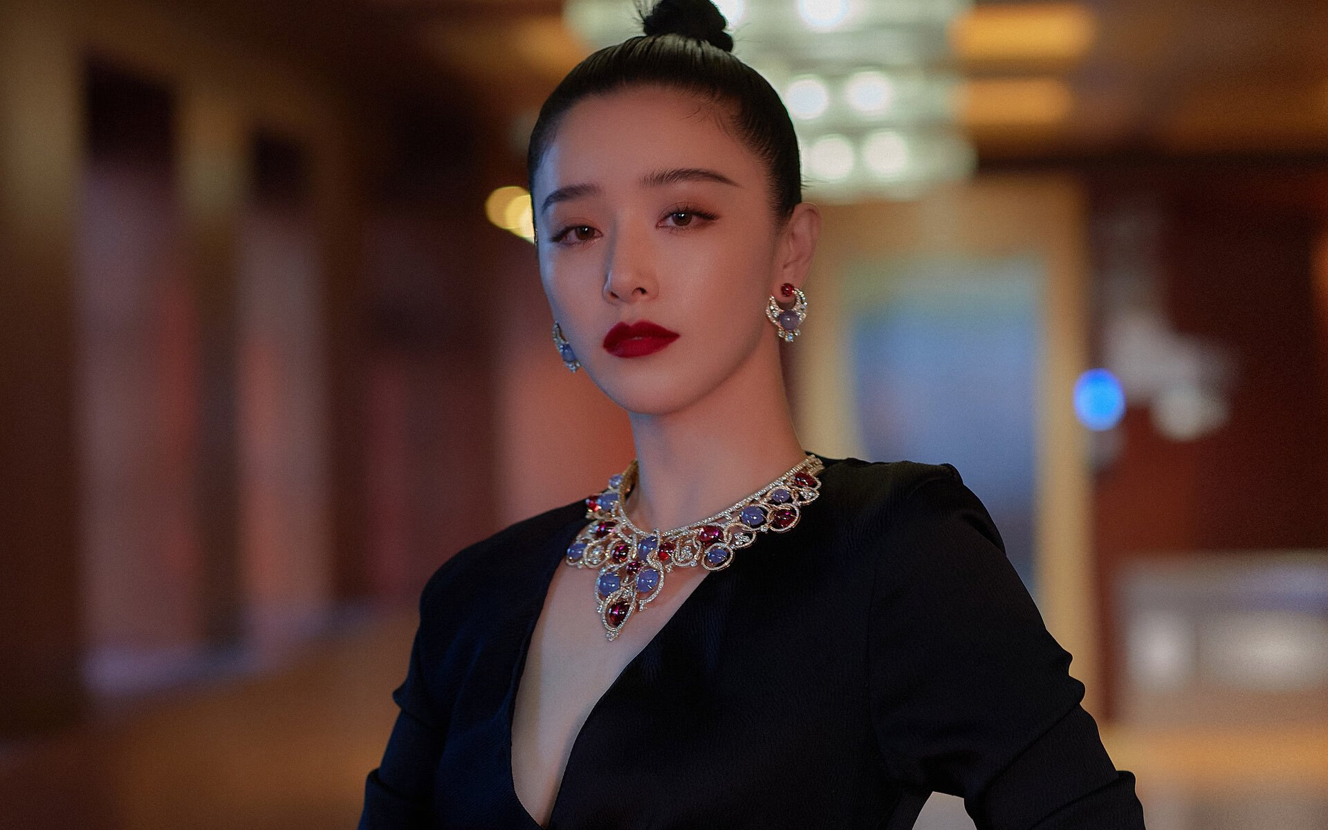 绿茵降维打击,久保建英的魔法,如何让几内亚式强硬在巴拉圭防线前失效